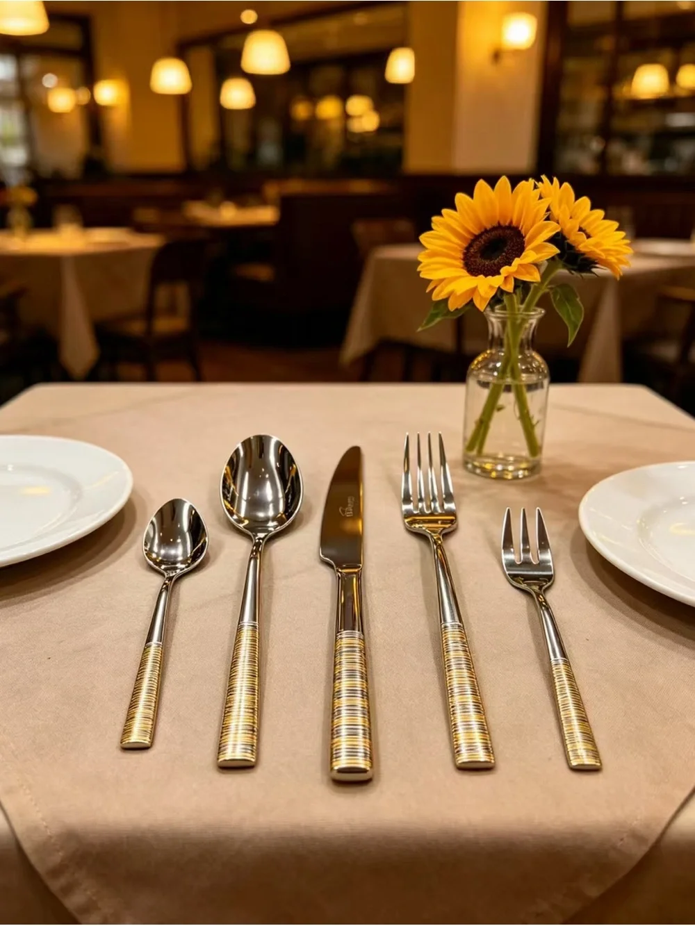 Gold-Striped Stainless Steel Flatware Set - Elegant Dining Collection 72 Piece